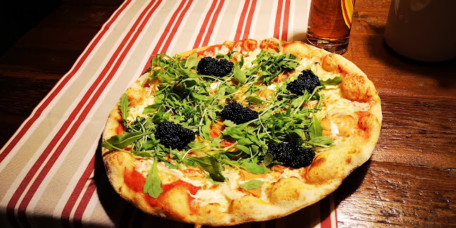 Classic Pizza Restaurant - Ruka