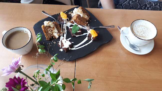 Comentarii opinii despre Café & Bar KATTO