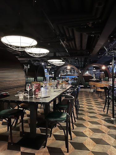 Red Onion X Deluxe Burger & Pizza - Myyrmanni - Vantaa