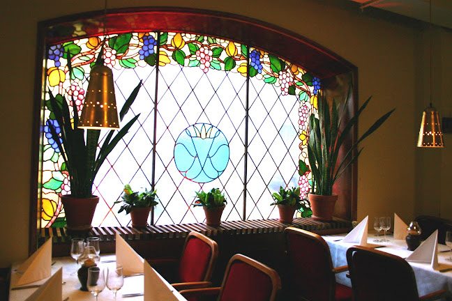 Ravintola Kolme Kruunua Phone number