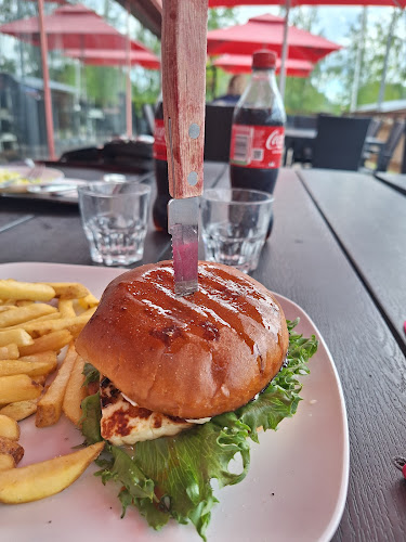 Opinii despre Kahvila-ravintola Hiidenpirtti în Koisjärvi - Ravintola-ala