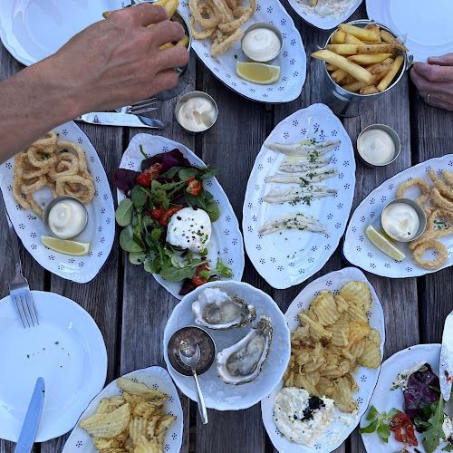 Oysters & Fish Open Times