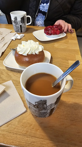 Oy Emil Halme Ab / Halmeen leipomo