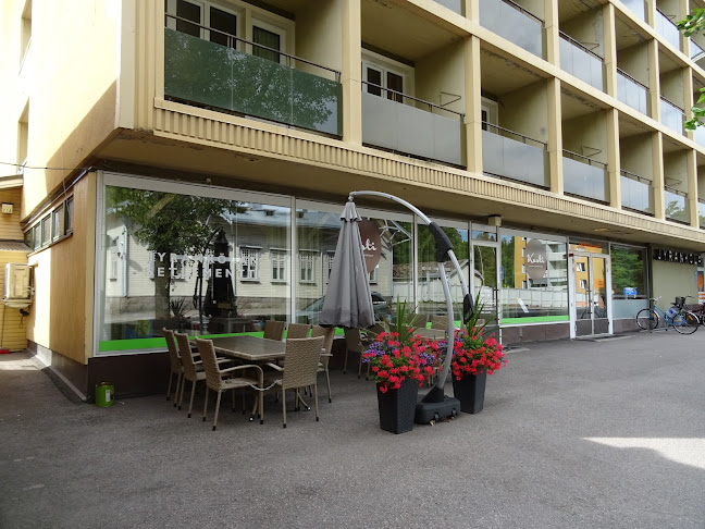 http://www.jyrankola.fi/ravintolat