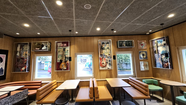 Comentarii opinii despre McDonald's Helsinki Töölö