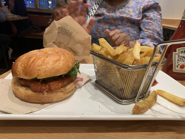 Opinii despre Friends & Brgrs Iso Omena în Espoo - Ravintola-ala