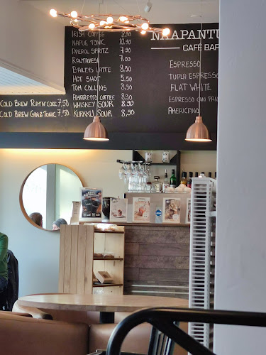 Cafe Bar Naapantuura