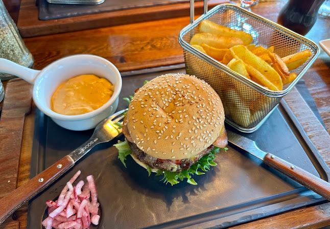 Ismet Ravintola - Ravintola-ala