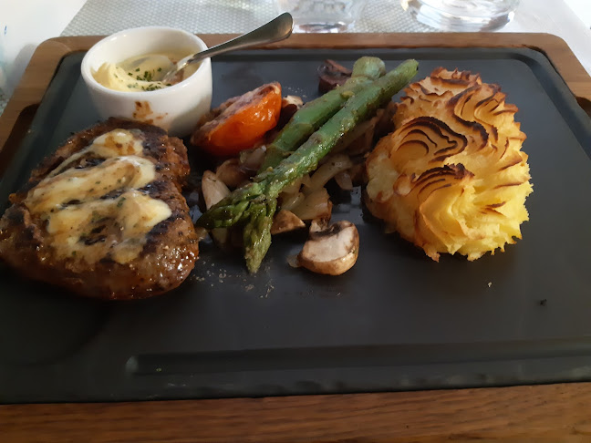 Ravintola Kissanviikset - Ravintola-ala