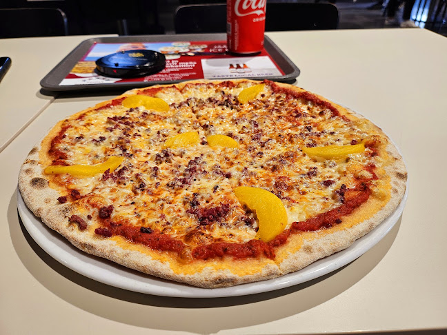 Santa´s Pizza & Burger - Ravintola-ala