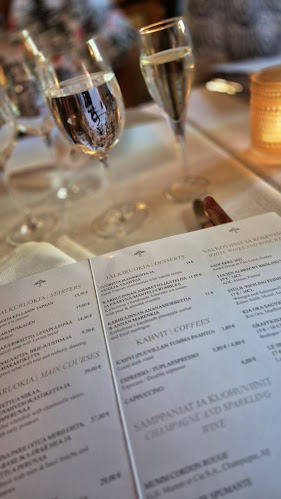 Opinii despre Ravintola Raatihuoneenkellari Ay în Pori - Ravintola-ala