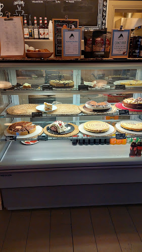 Reviews of Valkoinen Puu Cafe & Shop in Kauhajoki - Ravintola-ala