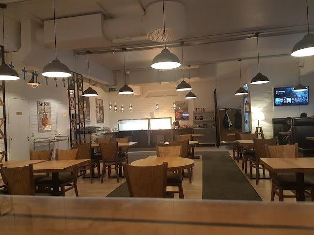 Labella Ravintola pizzeria karaoke pub - Tikkakoski