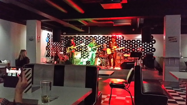 Comentarii opinii despre Rock'n Roll Diner