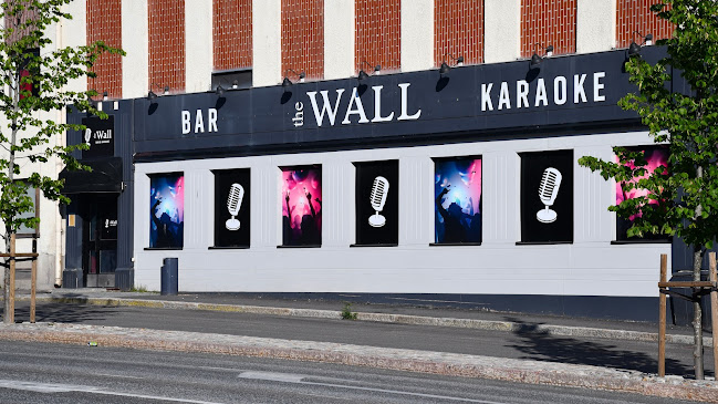 Comentarii opinii despre The Wall Bar & Karaoke