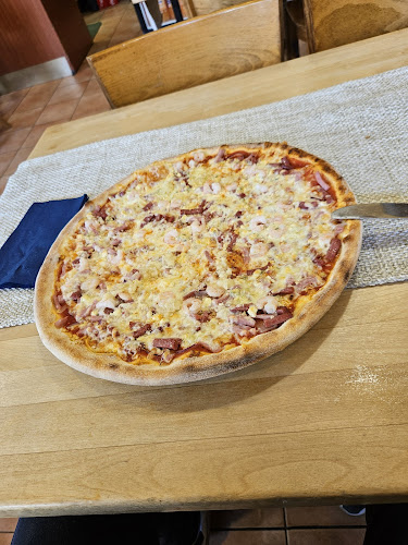 Comentarii opinii despre Vuosaaren Kebab Pizza