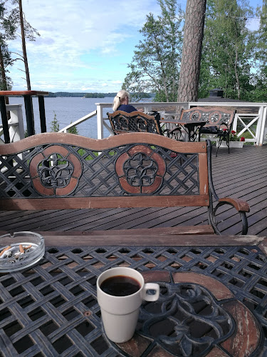 Villa Haikari Kesäolohuone - Tarkista aukioloajat www.villahaikari.fi! - Ravintola-ala