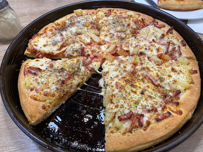 Pizza Hut Helsinki Outlet Phone number