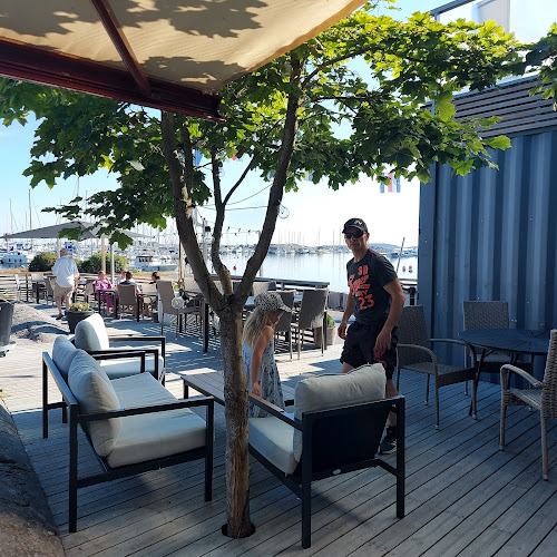 Comentarii opinii despre HSF Marine Café