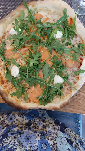 http://pihlajanpizzatalo.fi/