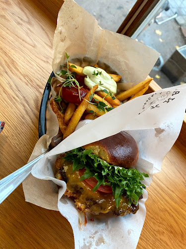 Linna Burgers and Coffee, Kioski - Turku