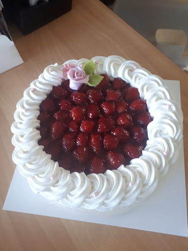 Pitopalvelu&Kotileipomo Holappa Oy Open Times