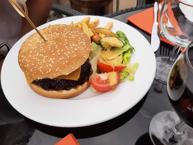 Opinii despre Oy Villa Kosthåll Ab în Skogby - Ravintola-ala