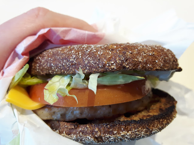 Opinii despre McDonald's Helsinki Herttoniemi în Helsinki - Ravintola-ala