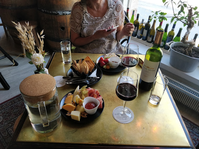 Opinii despre Nooran Viinibaari în Hämeenlinna - Ravintola-ala