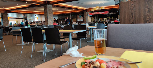 Opinii despre Y1 Ravintolamaailma în Äkäslompolo - Ravintola-ala