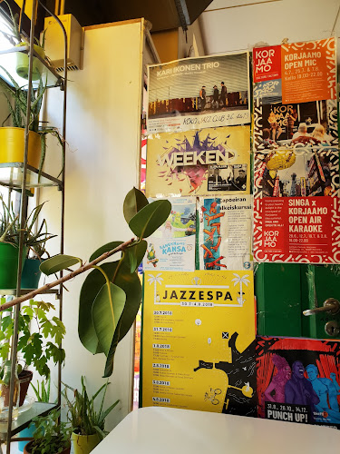 William K. Kurvi - Helsinki