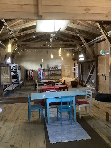 Makasiinin Puoti & Kahvila - Ravintola-ala