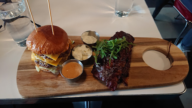 Comentarii opinii despre Rock'n Roll Diner