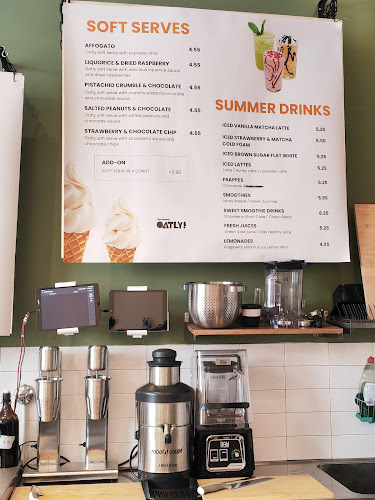 Round & Square Punavuori