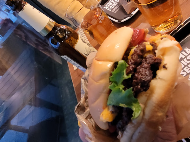 Comments and reviews of Social Burgerjoint