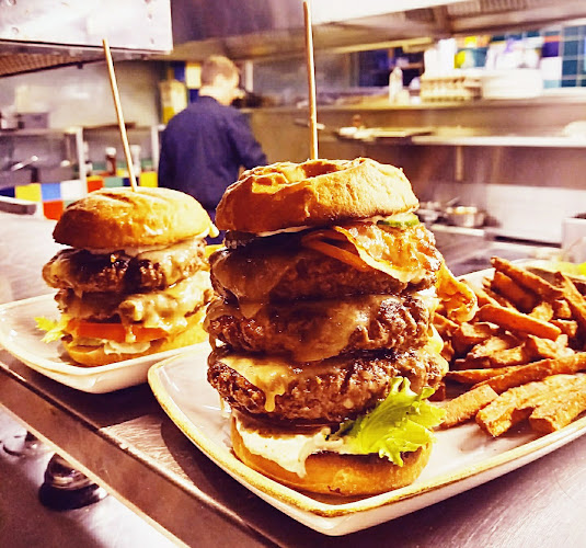 Wanda's Kitchen & Lounge