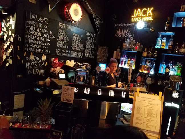 Comentarii opinii despre The Riff