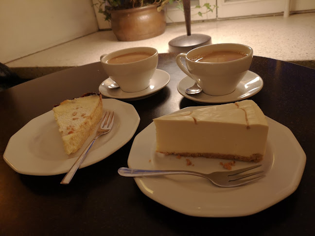 Comments and reviews of Café Art