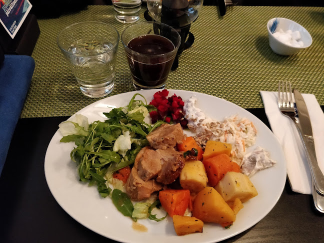 Opinii despre Teatteriravintola Kulma în Vaasa - Ravintola-ala