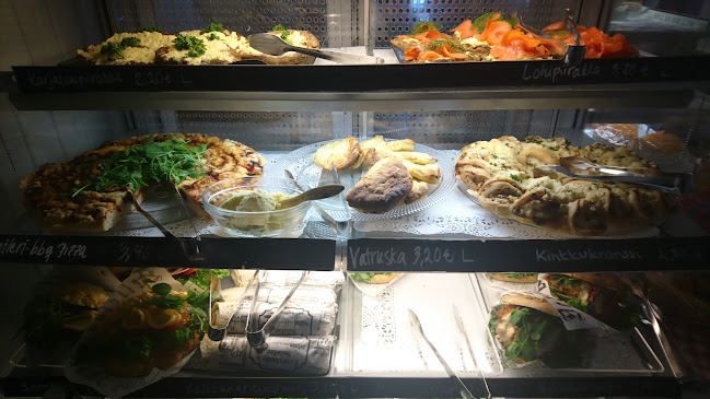 Comentarii opinii despre Kauppaneuvoksen kahvila