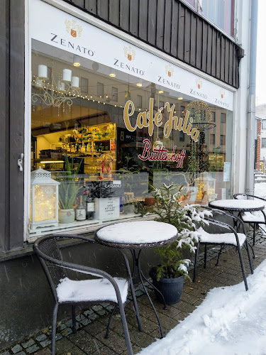 Ravintola Buttenhoff ja Café Julia Phone number