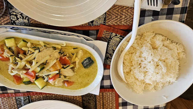 Jongrak Thai Ravintola Kajaani Open Times