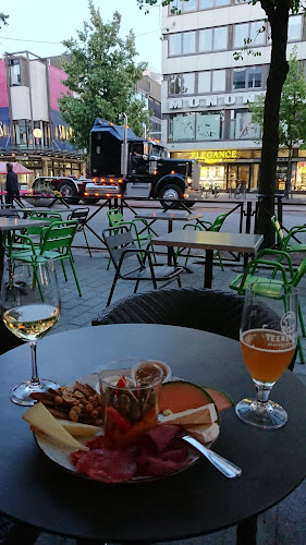 Comentarii opinii despre Wine Cafe Olavi