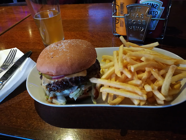 Opinii despre Sports Bar Töölö în Helsinki - Ravintola-ala