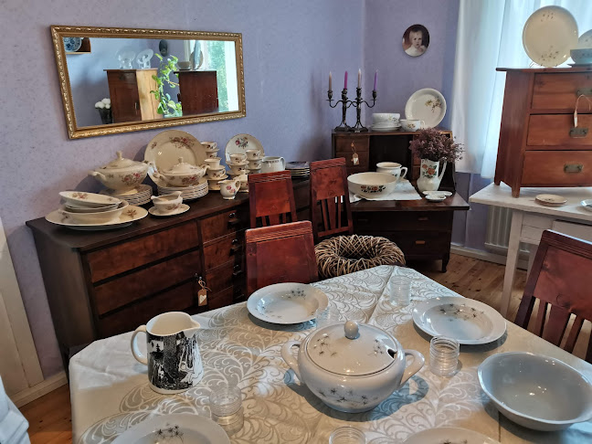 Mattilan Tila: Antikkiliike Vaarin Varasto, Kahvila Into - Ikaalinen