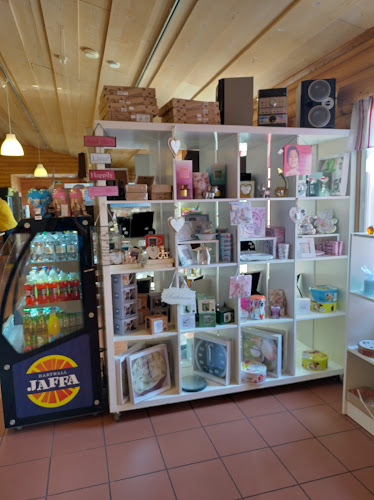 Kahvila-Ravintola Karhunpesä - Ravintola-ala