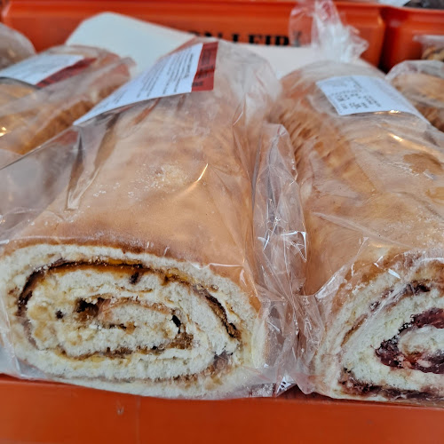 Comentarii opinii despre Tikkurilantori, Tikkurilan uusi tori