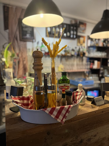 Comments and reviews of TRATTORIA GUSTO