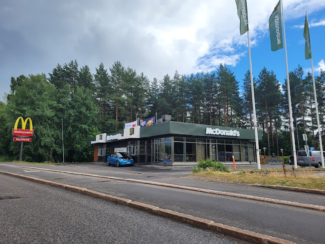 https://www.mcdonalds.com/fi/fi-fi/location/helsinki/helsinki-pit-j-nm-ki/vanha-viertotie-29/32.html