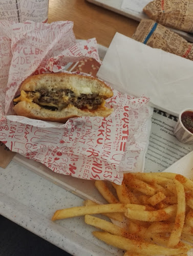 Hesburger Antintalo - Ravintola-ala